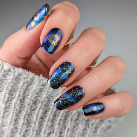 Tarot nail art