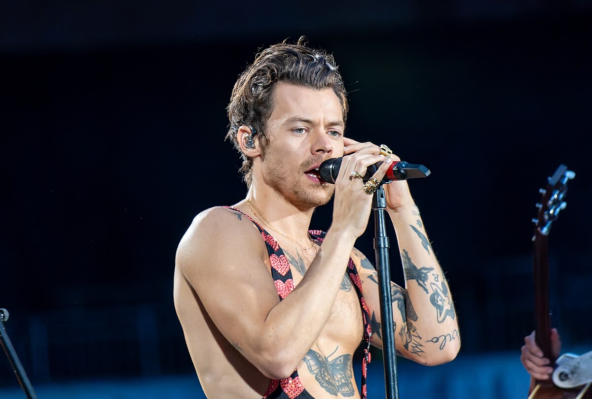 Harry Styles performs Love On Tour at Wembley Arena