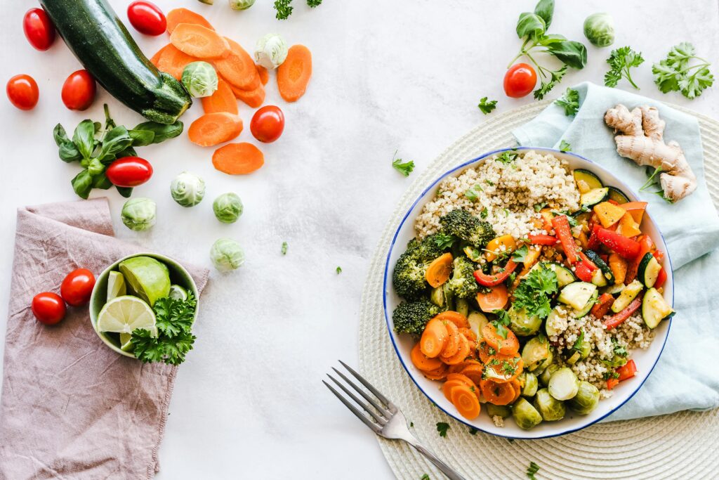 plate of balanced veg and greens with veg surroudning