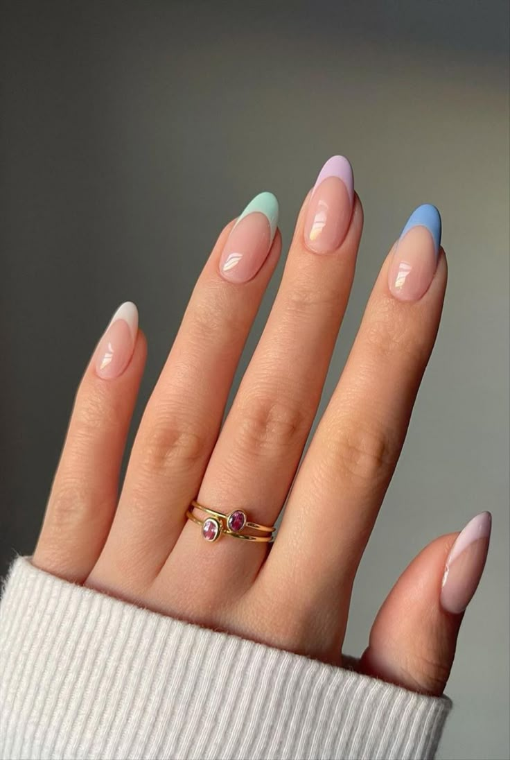 Pastel French tips