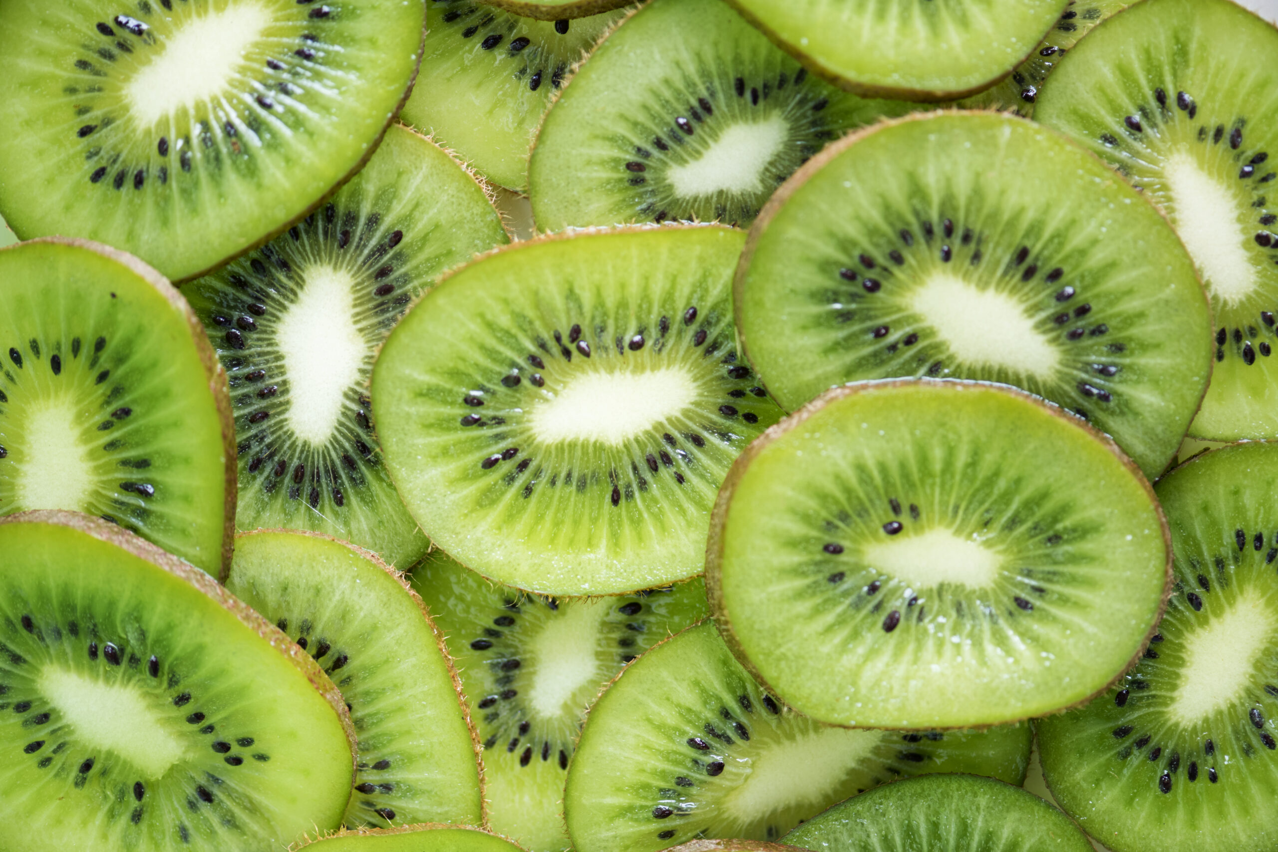 Sliced kiwi fruit.