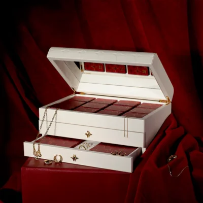 Astrid & Miyu 24 Day Advent Calendar in gold or silver jewellery