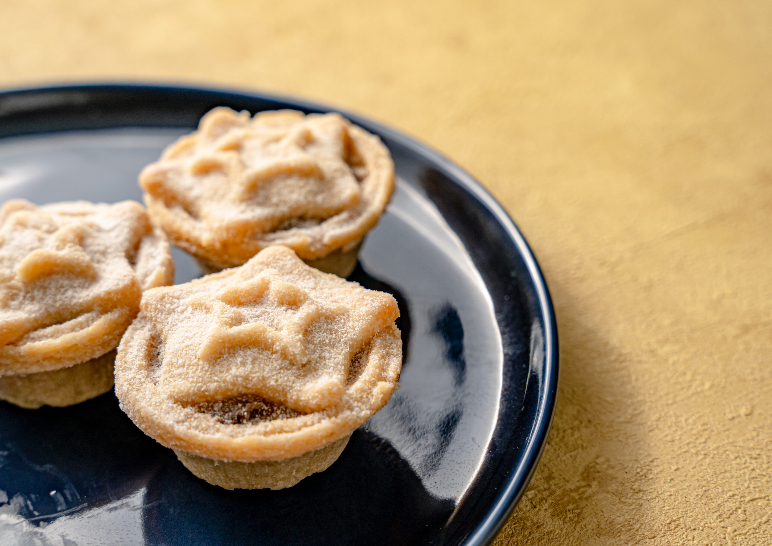 A plate of mince pies