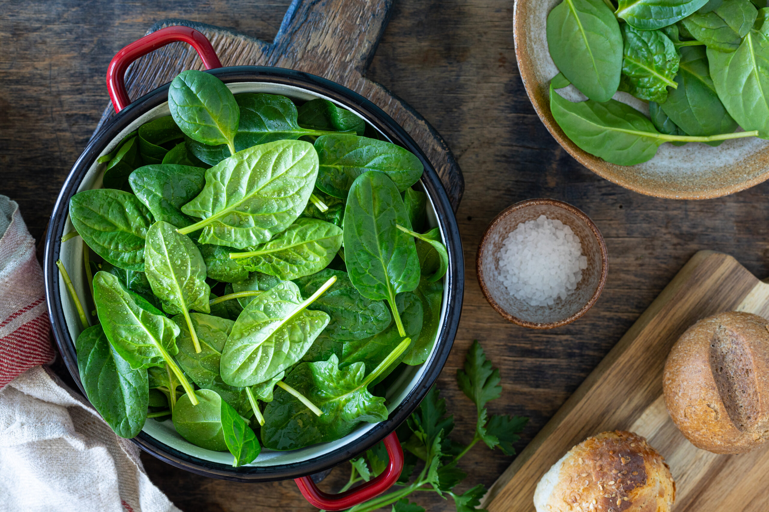 Baby spinach in a bowl