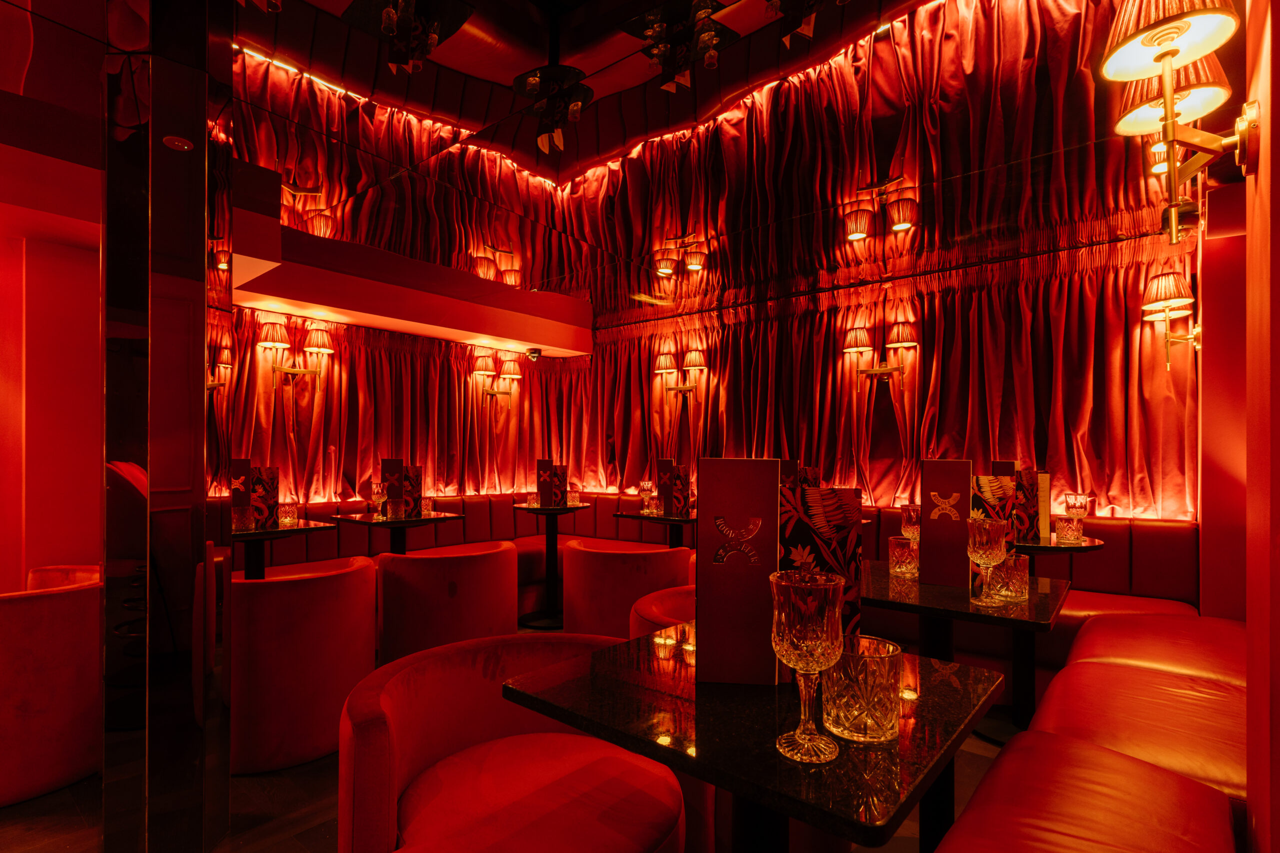 Noodle and Beer interior