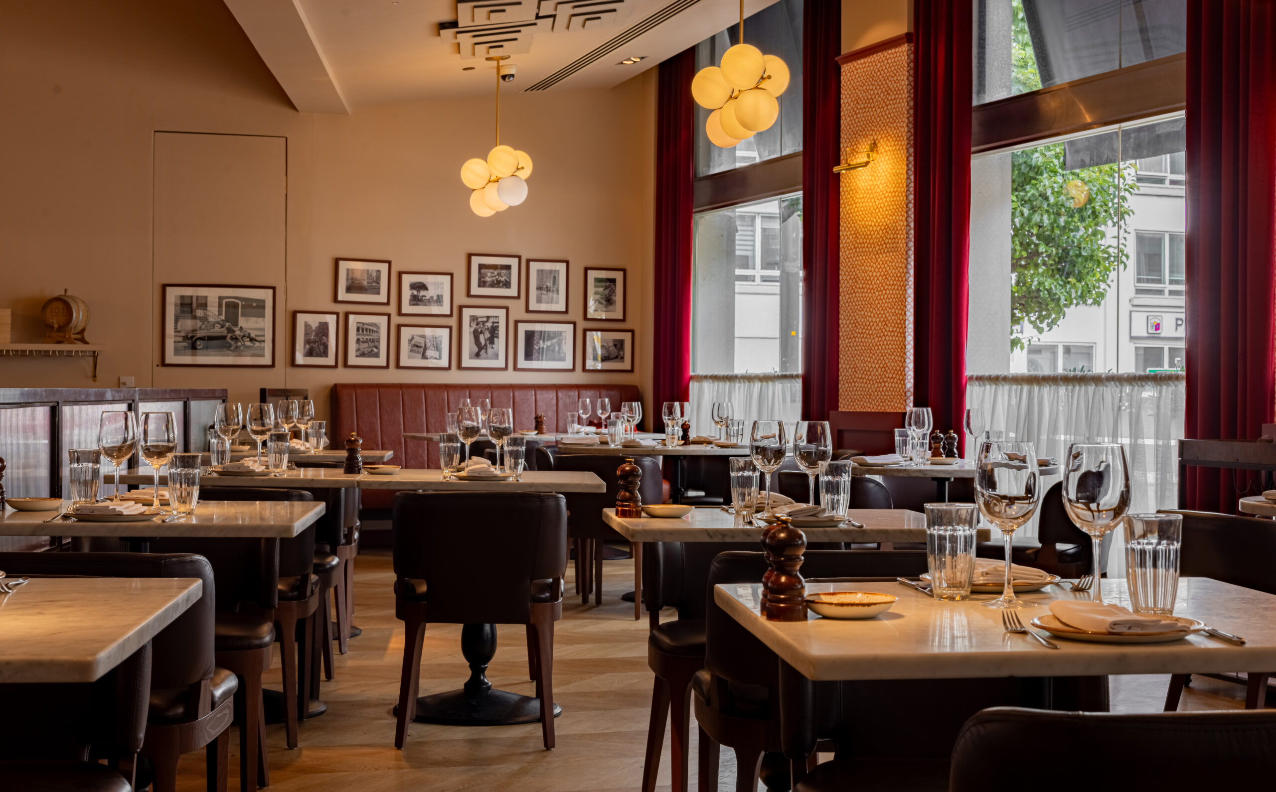 Tozi Victoria interior