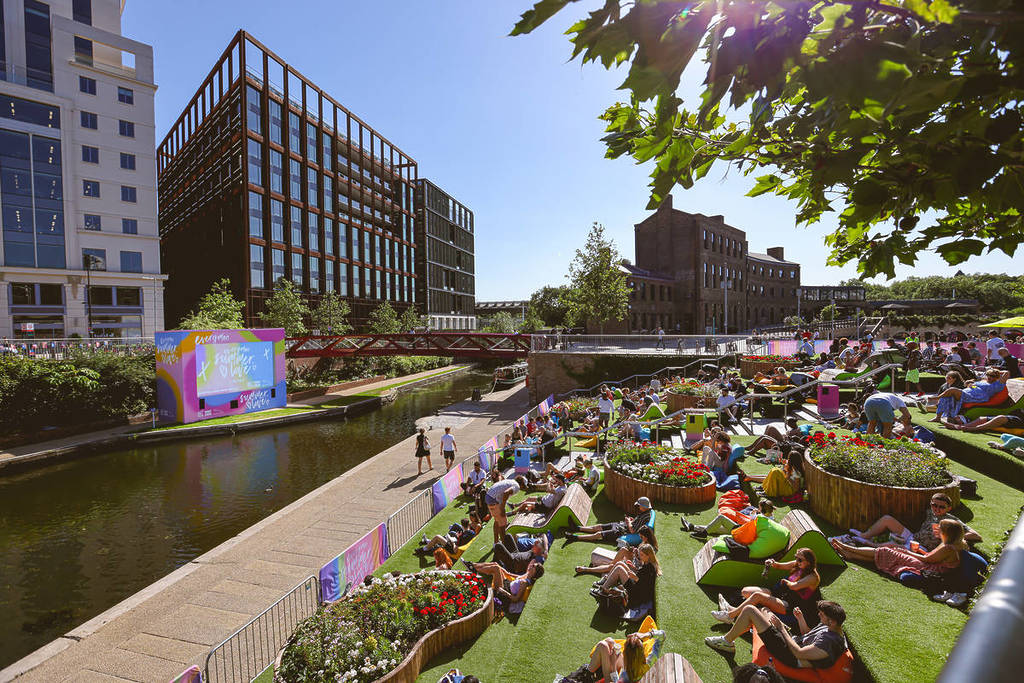 Everyman on the canal King's Cross