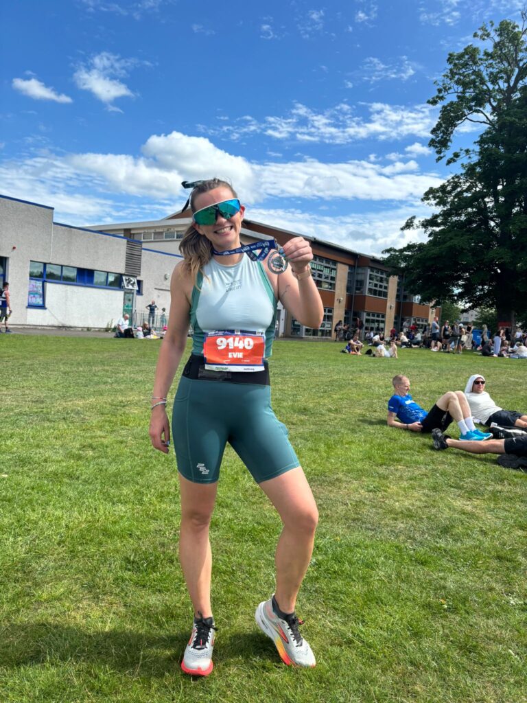 Evelyn wears the Oakley Meta Vanguard