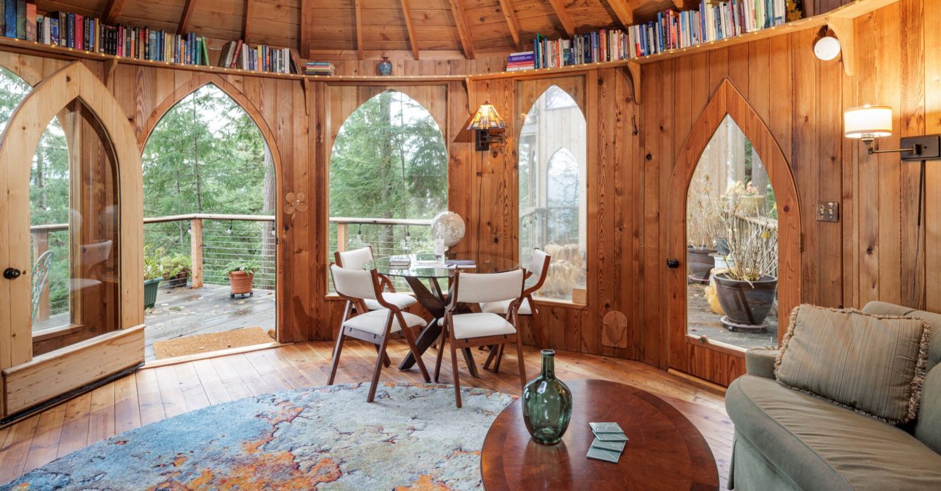 Vrbo_Readaways_Forest House Orcas Island Washington US_Credit_Courtesy of Expedia Group Vrbo_Readaways_Forest House Orcas Island Washington US_Credit_Courtesy of Expedia Group