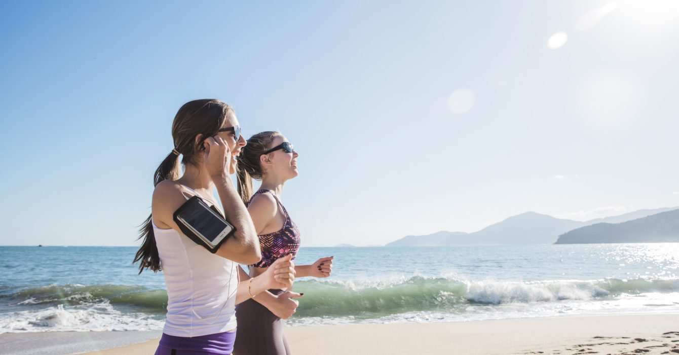 best-friends-training-beach