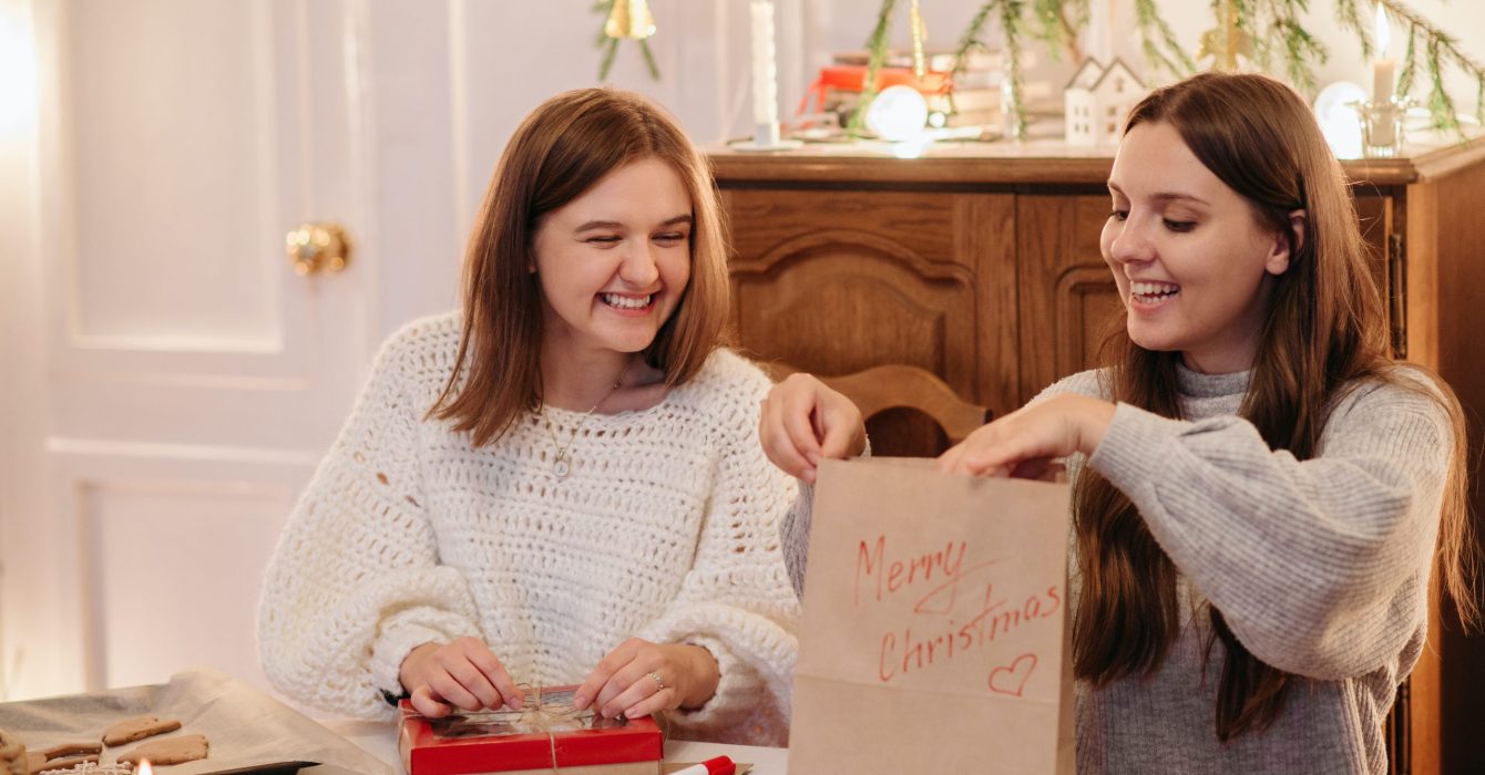 Charity gifting. Photo by Pavel Dan Ilyuk