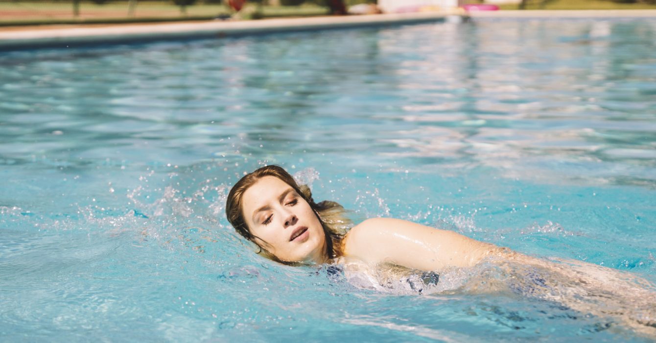woman-doing-front-crawl-swimming